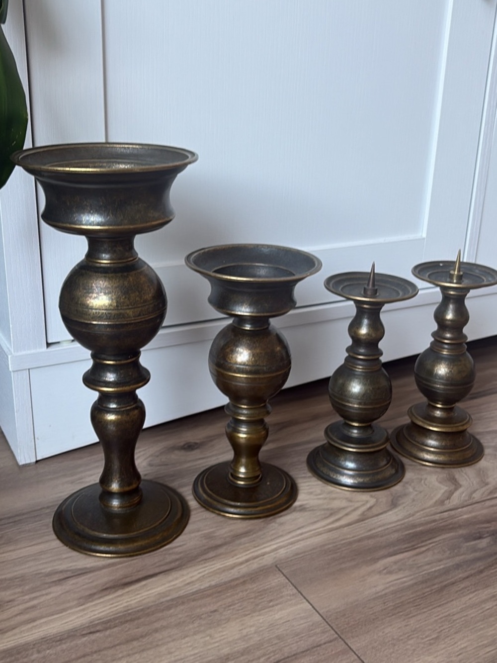 Set of Four Brass-Finish Candle Holders - Classic Turned Design Made in Italy